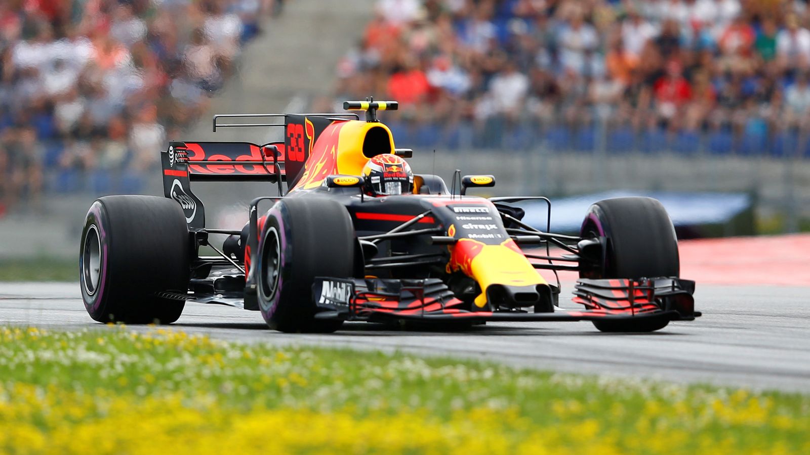 Foto: Red Bull deberá usar motores Honda en 2019. (Reuters)