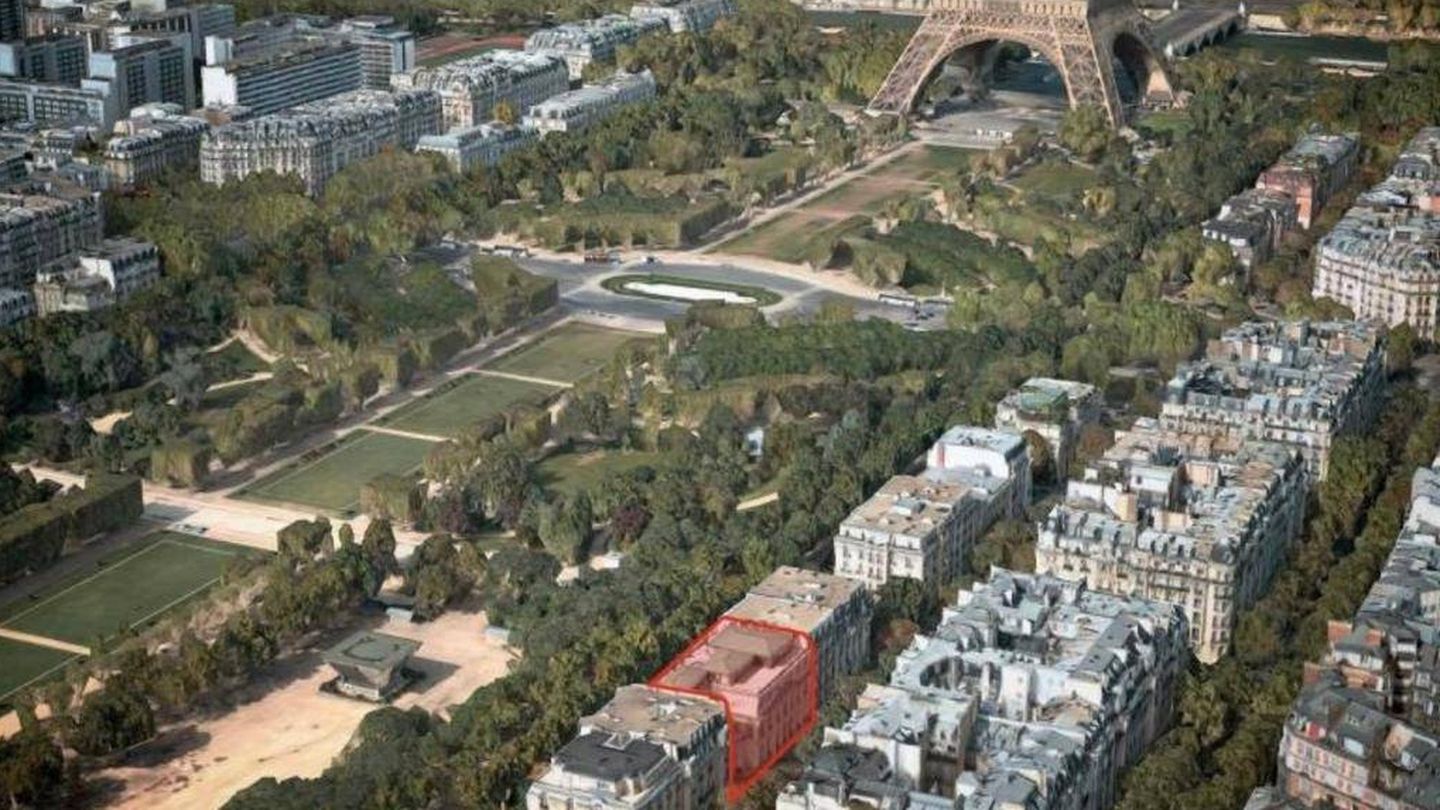 Vista aérea del área de la Torre Eiffel. Marcado en rojo el palacete adquirido por Mohamed VI