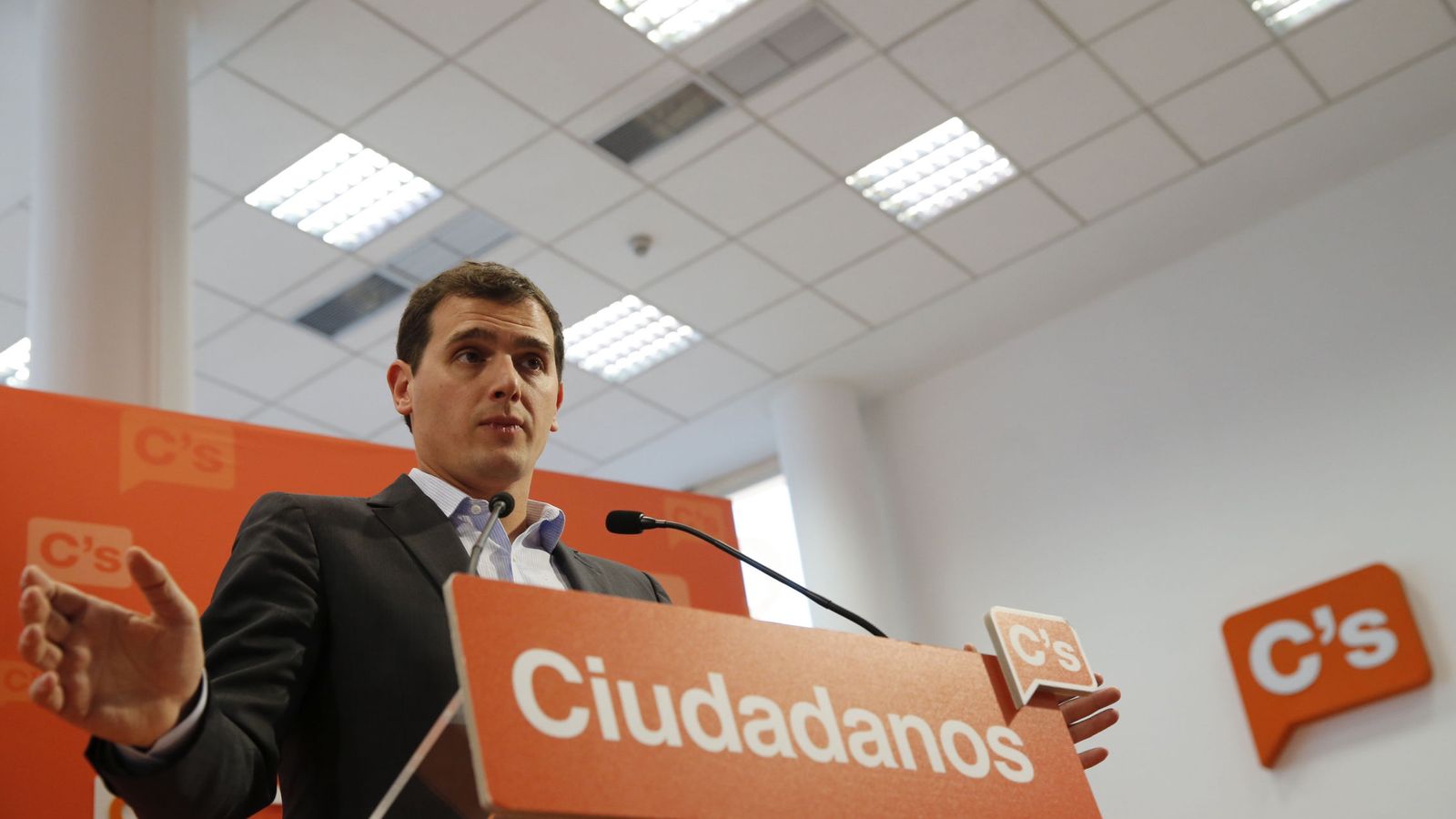 Foto: El presidente de Ciudadanos, Albert Rivera, en la rueda de prensa posterior a la ejecutiva nacional de su partido. (EFE)