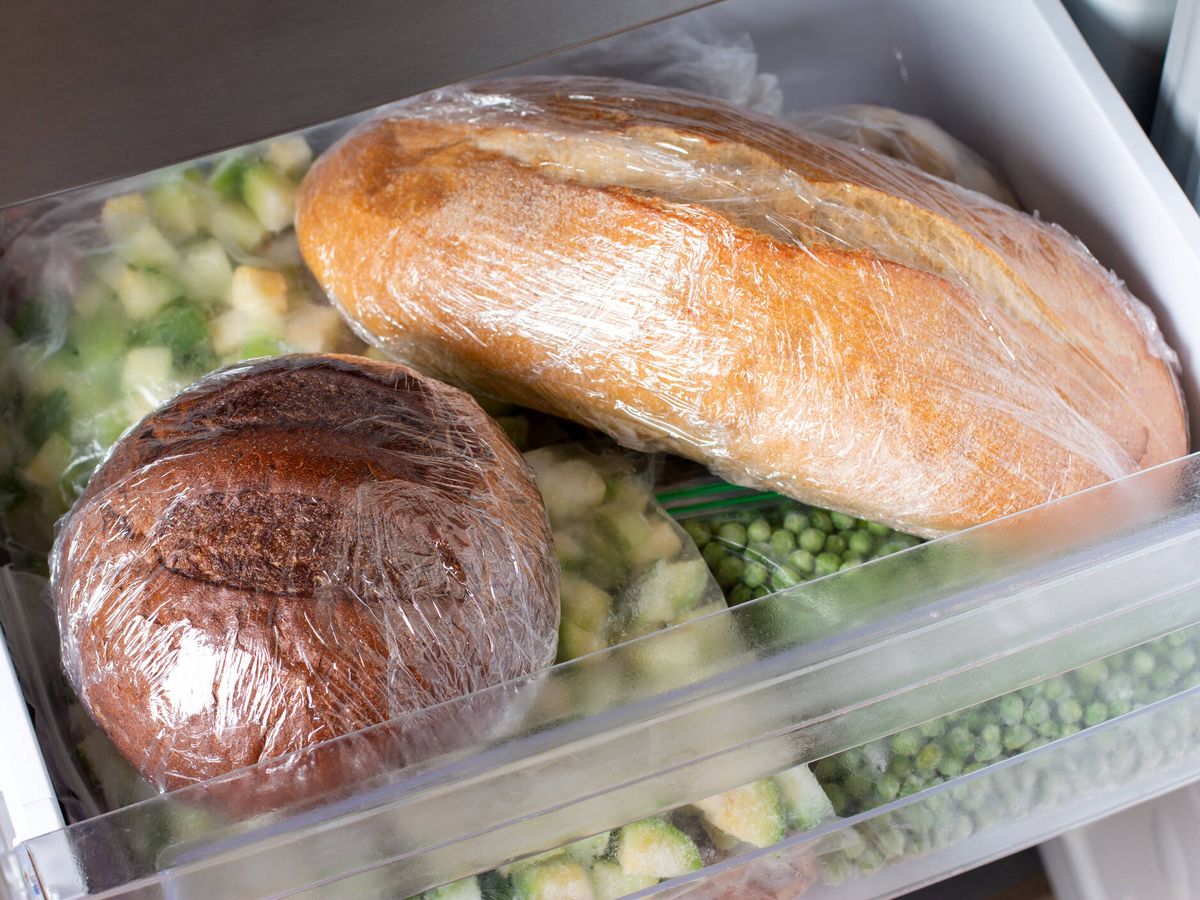 Foto: ¿Te sobra pan y no quieres tirarlo? Usa estos trucos para congelarlo de forma correcta. (iStock)