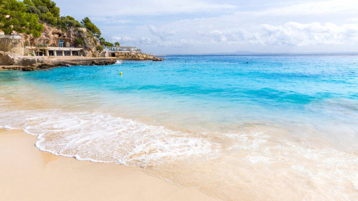 12 playas para disfrutar del lujo sin salir de España