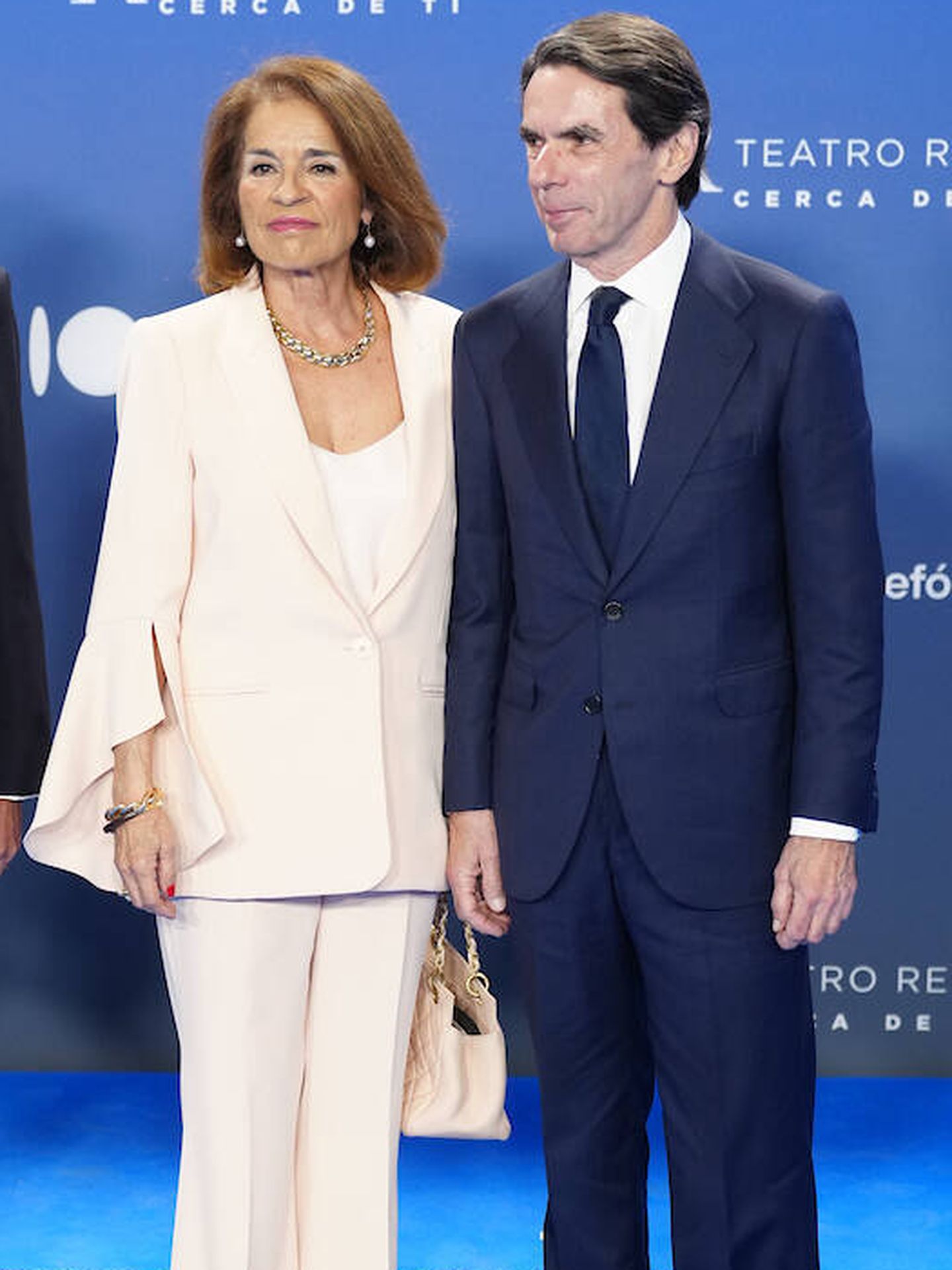 Ana Botella con José María Aznar, en la gala de Telefónica. (LP)