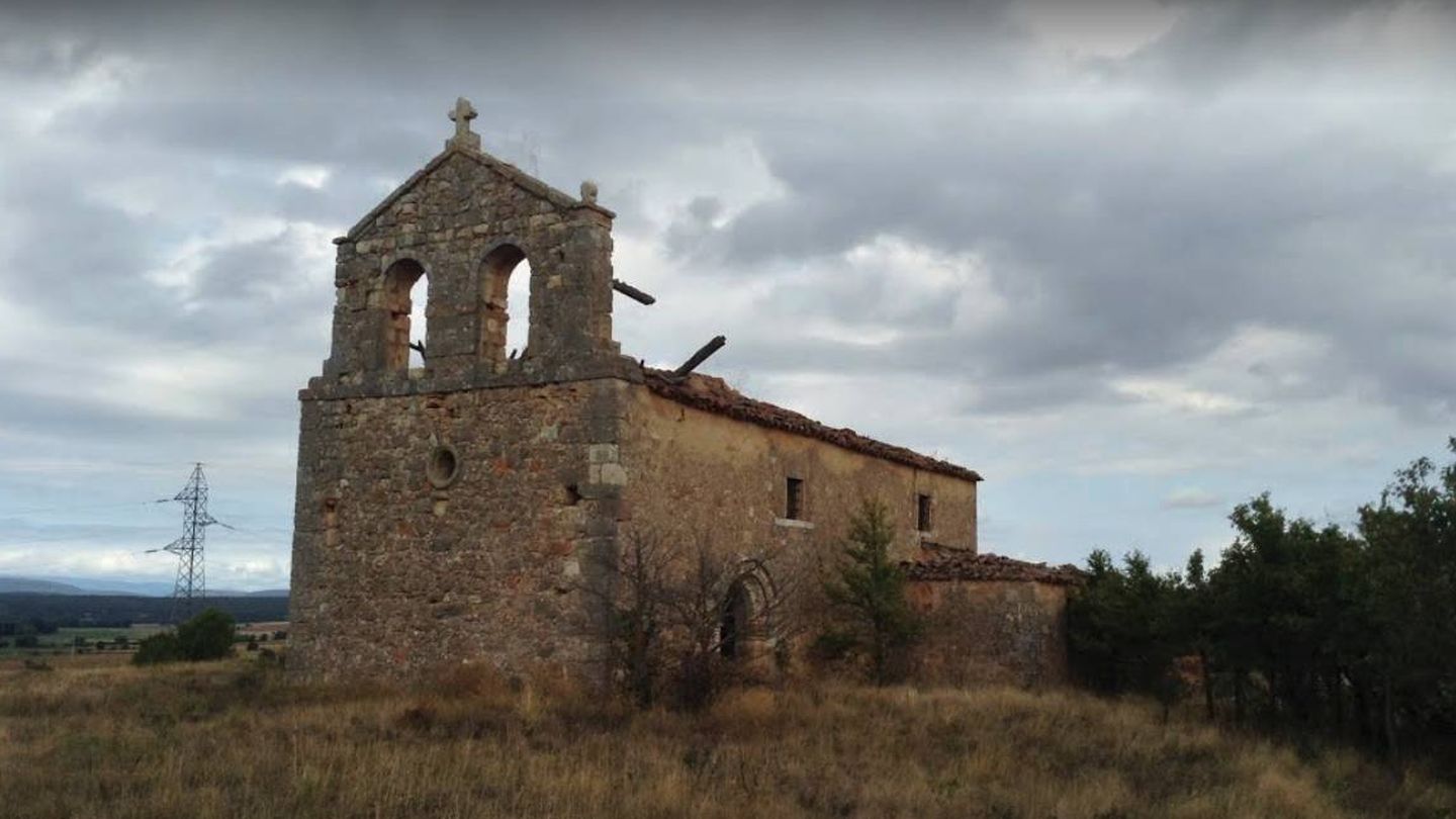 Imagen de la iglesia de La Mercadera antes del expolio. (Google)