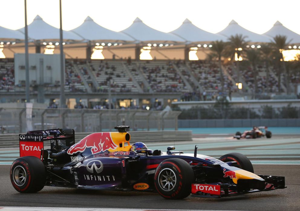 Foto: Un Red Bull, durante el GP de Abu Dabi (EFE)
