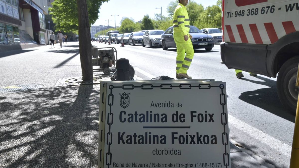 El alcalde de Pamplona devuelve al callejero la avenida del Ejército que eliminó EH Bildu