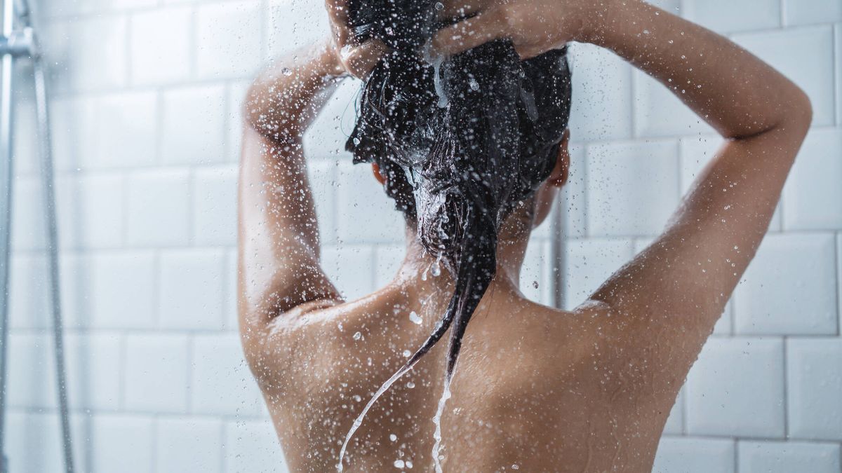 Cada cuanto tiempo debes lavarte el pelo para mantenerlo sano y fuerte