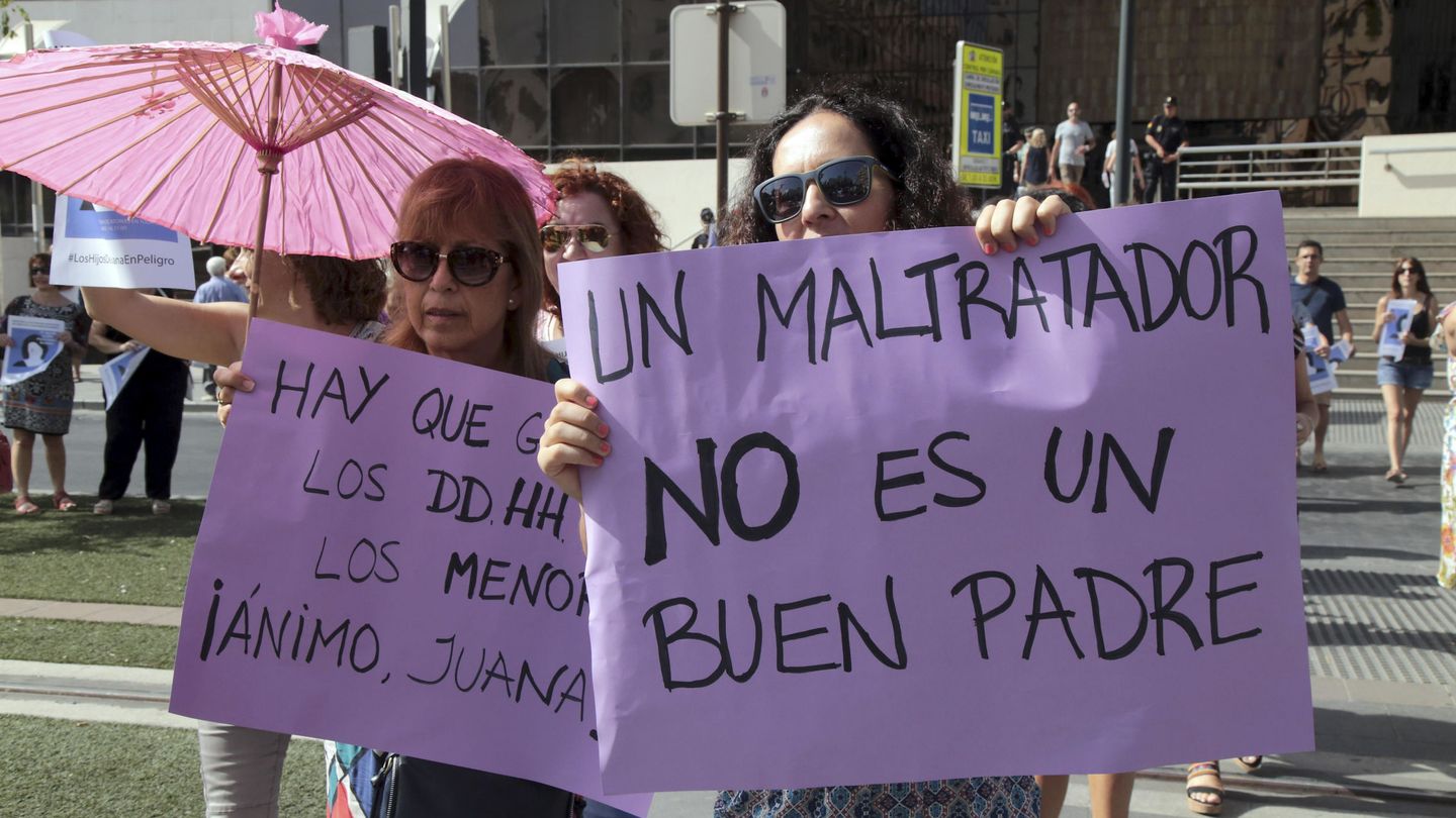 Manifestación a favor de Juana Rivas (EFE)