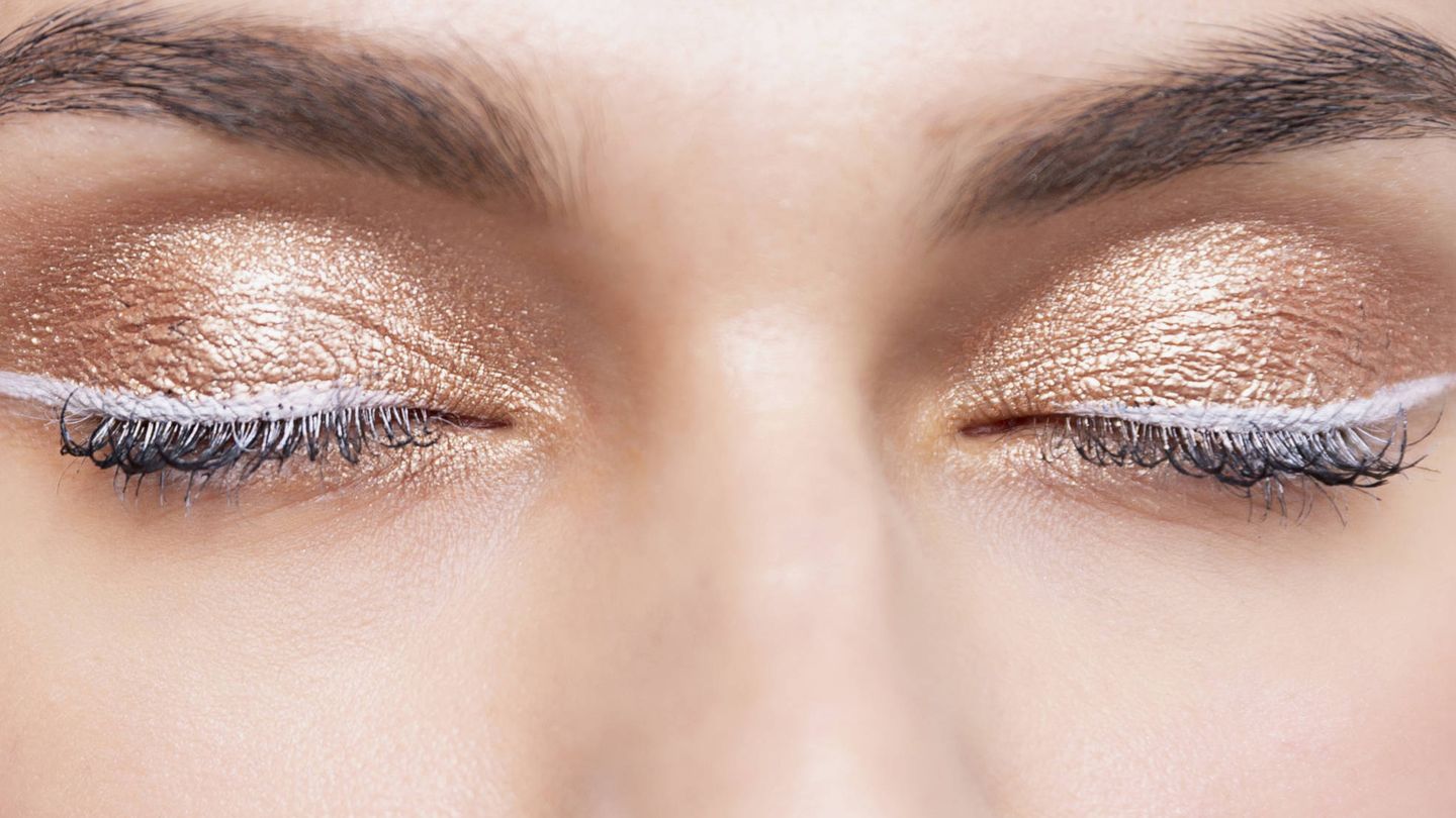 Las sombras de ojos en crema permiten una mayor pigmentación. (Imaxtree)