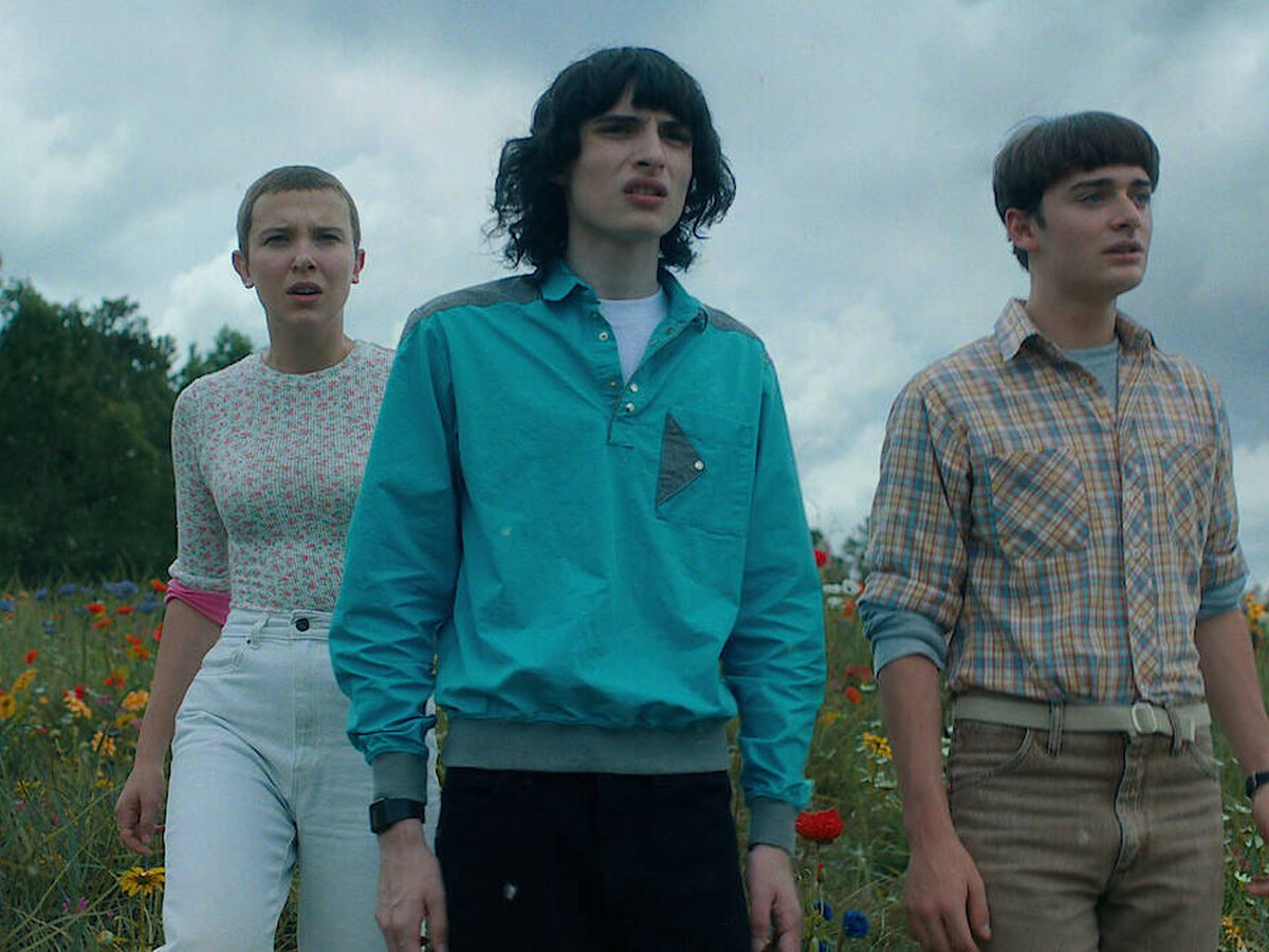 Foto: Millie Bobby Brown, Finn Wolfhard y Noah Schnapp, en la producción de 'Stranger Things'. (Netflix)