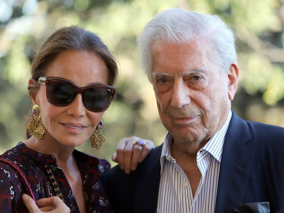 Foto: Isabel Preysler y Mario Vargas Llosa durante el festejo