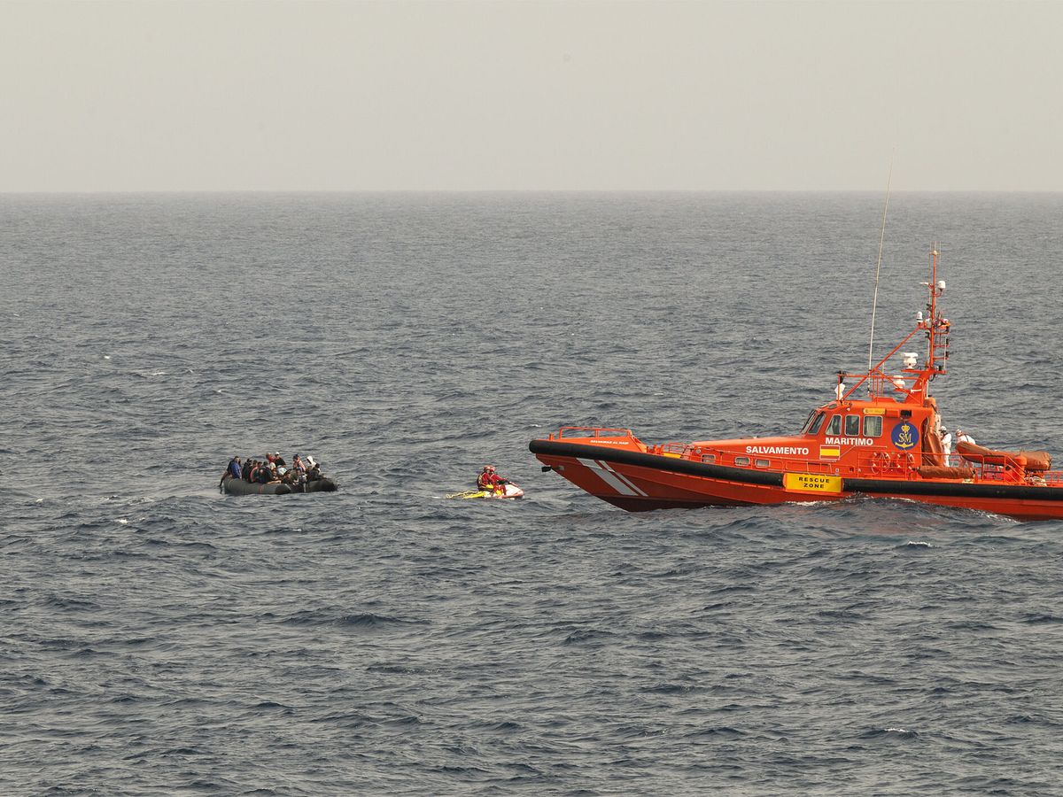 Foto: Una embarcación de Salvamento Marítimo. (EFE/Adriel Perdomo)