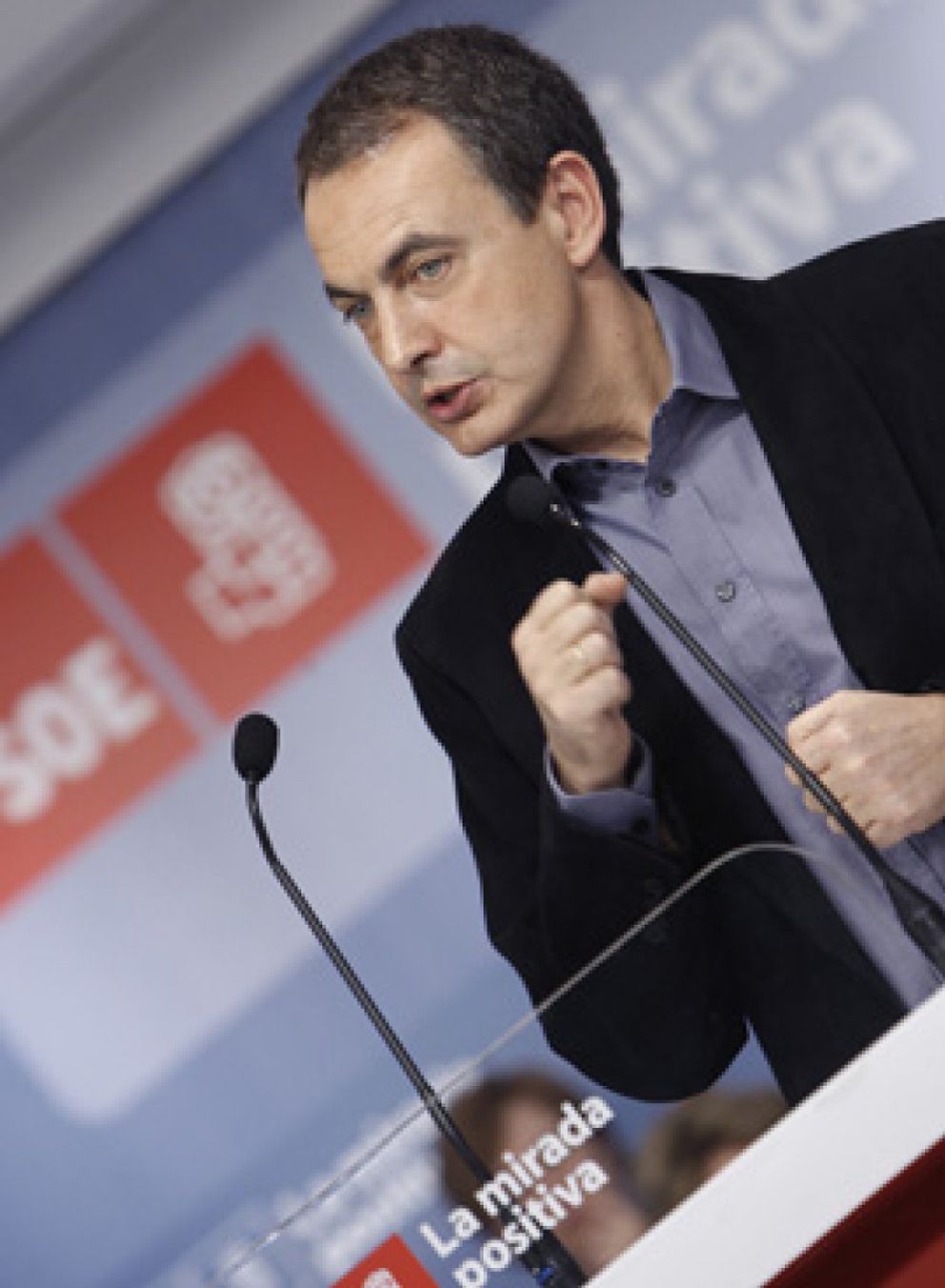 Foto: A Zapatero le pilla el ‘tsunami’ bursátil a seis semanas de las elecciones: "No hay que exagerar"