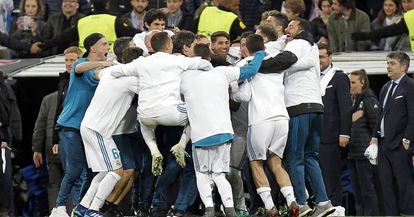 Foto: Los jugadores del Real Madrid celebran la clasificación a la final de Kiev. (Cordon Press)