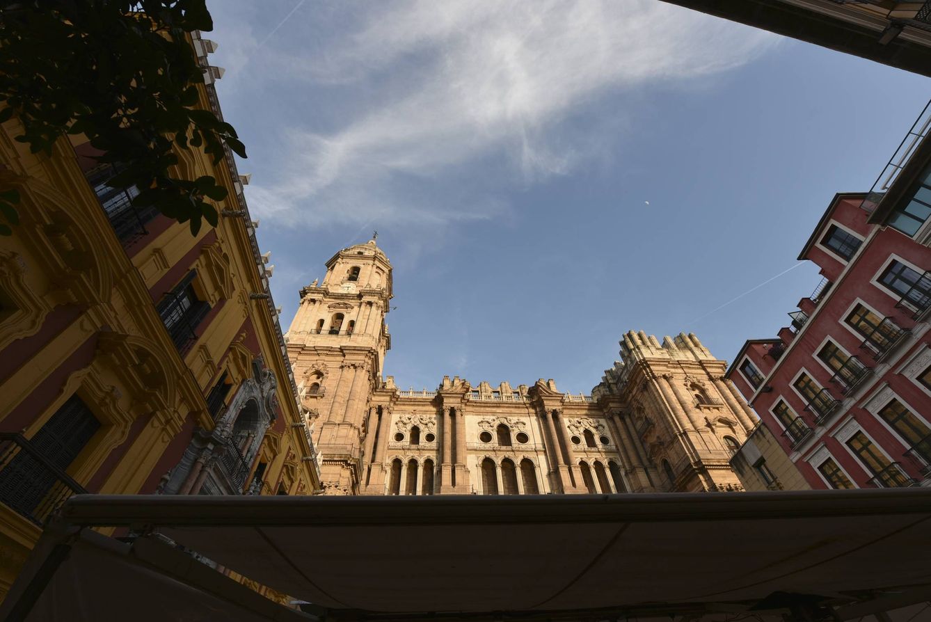 Una vista de la Catedral desde la Plaza del Obispo (Toñi Guerrero).