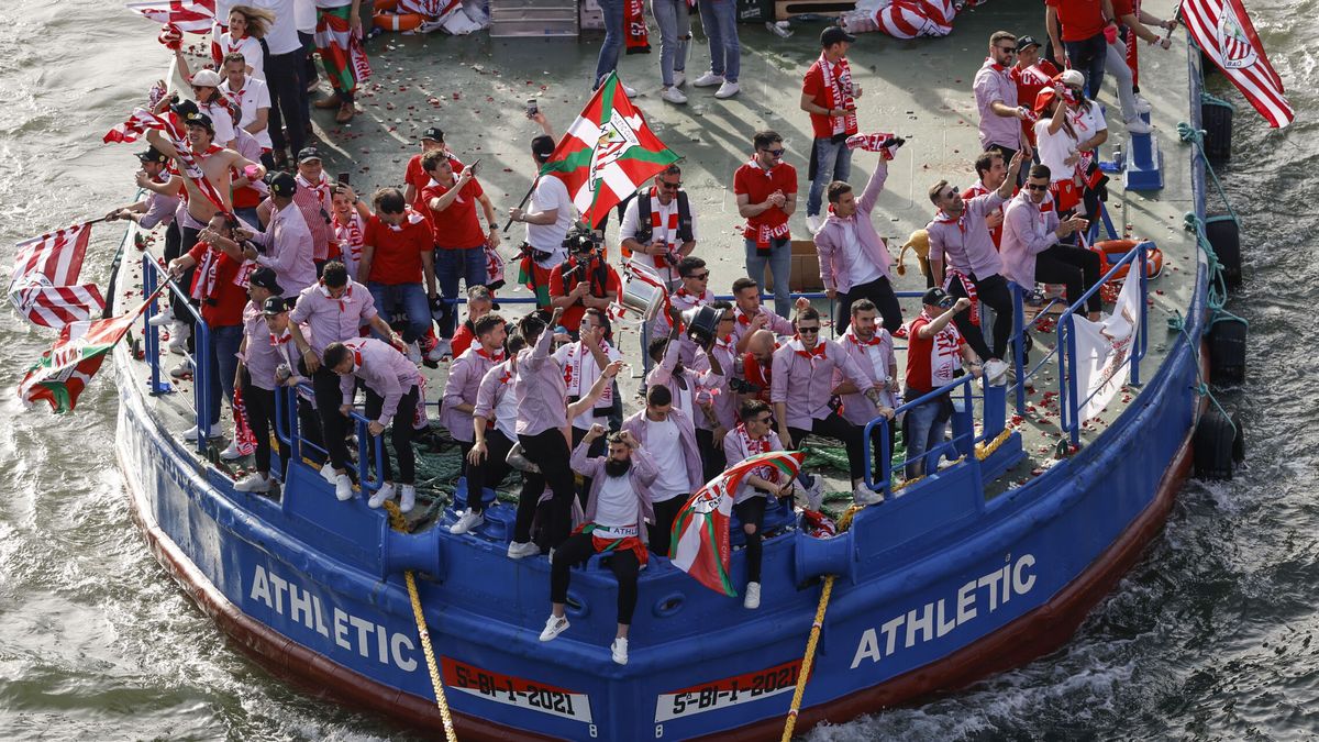 La Gabarra del Athletic Club, en directo | Recorrido de los jugadores por Bilbao y celebración de los campeones de Copa del Rey 2024, en vivo