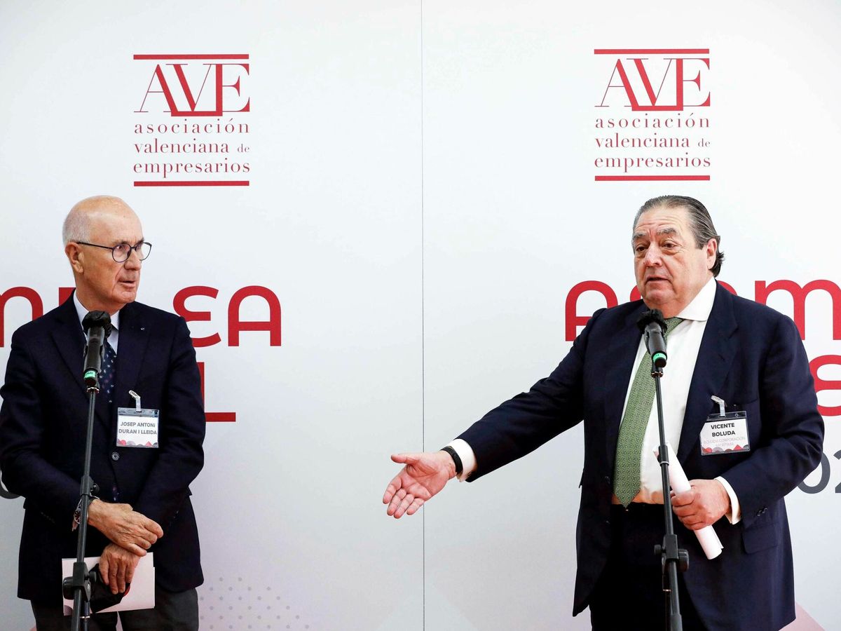 Foto: Duran i Lleida, con Vicente Boluda, en la asamblea de AVE. (EFE)