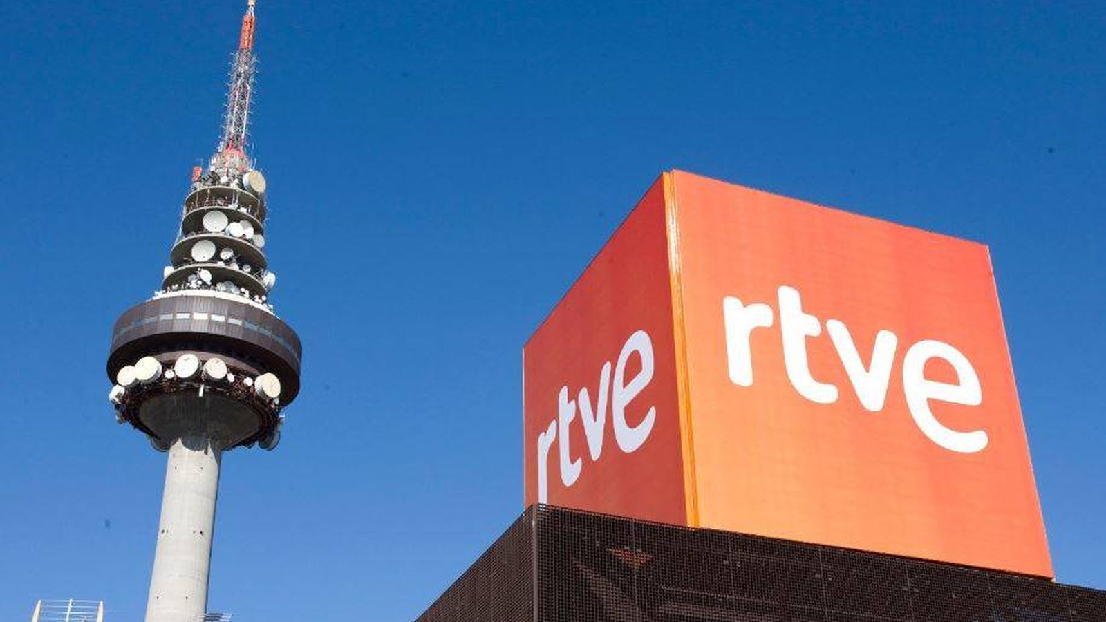 Foto: Edificio Torrespaña, una de las sedes de RTVE en Madrid. (EFE)