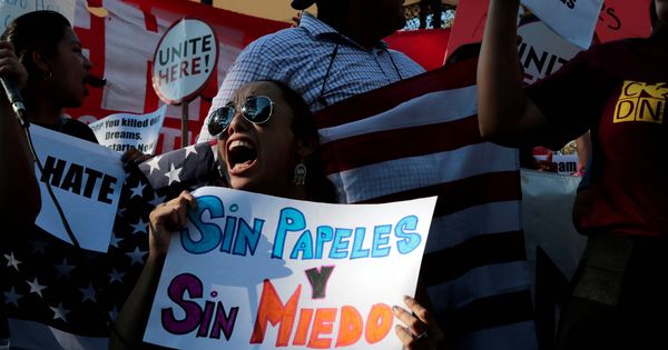 Foto: Paulina Ruiz durante una protesta a favor del DACA, en Los Ángeles, California. (Reuters) 