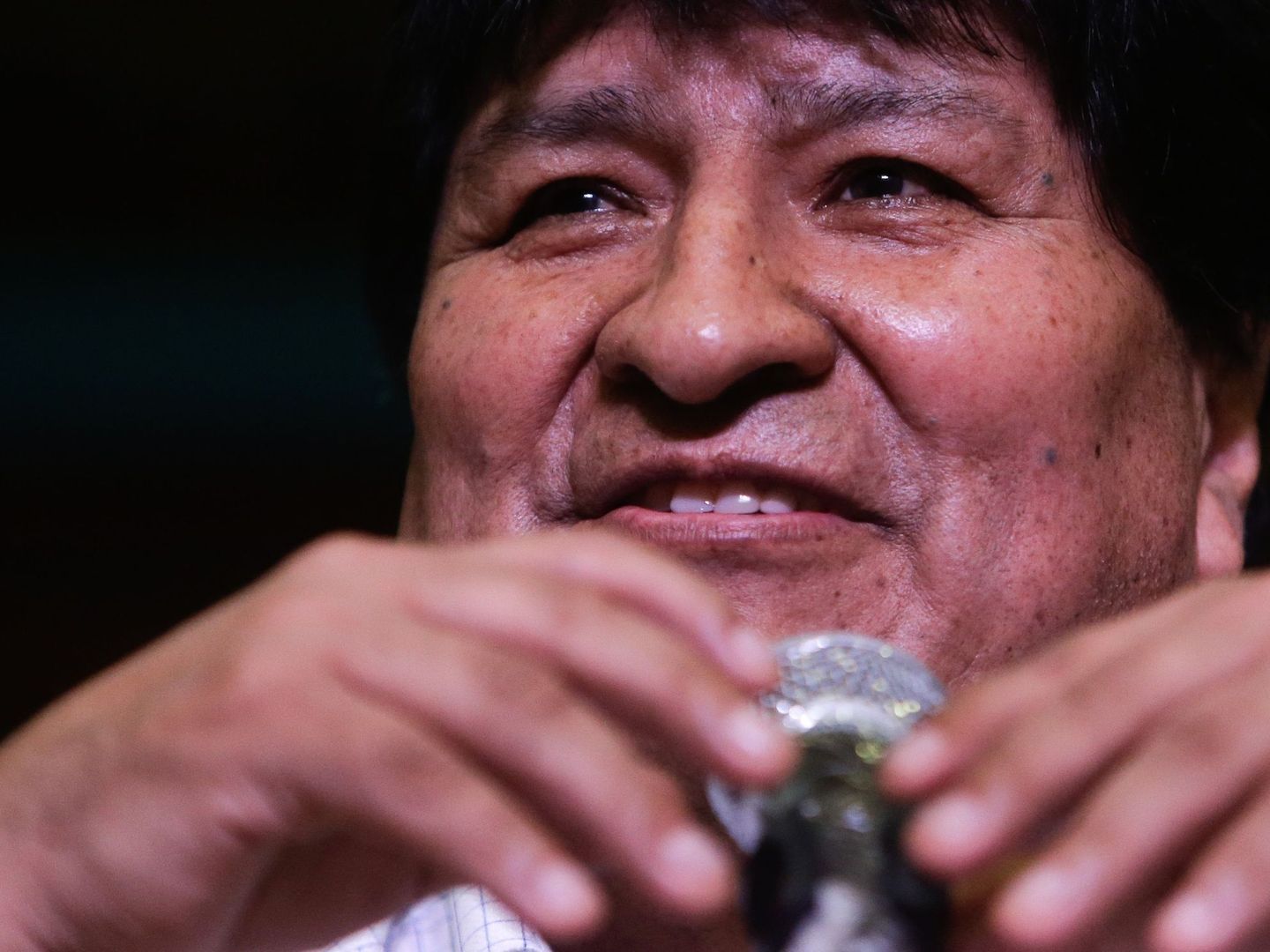 El expresidente de Bolivia Evo Morales en una rueda de prensa esta noche en Buenos Aires (Argentina). (EFE)