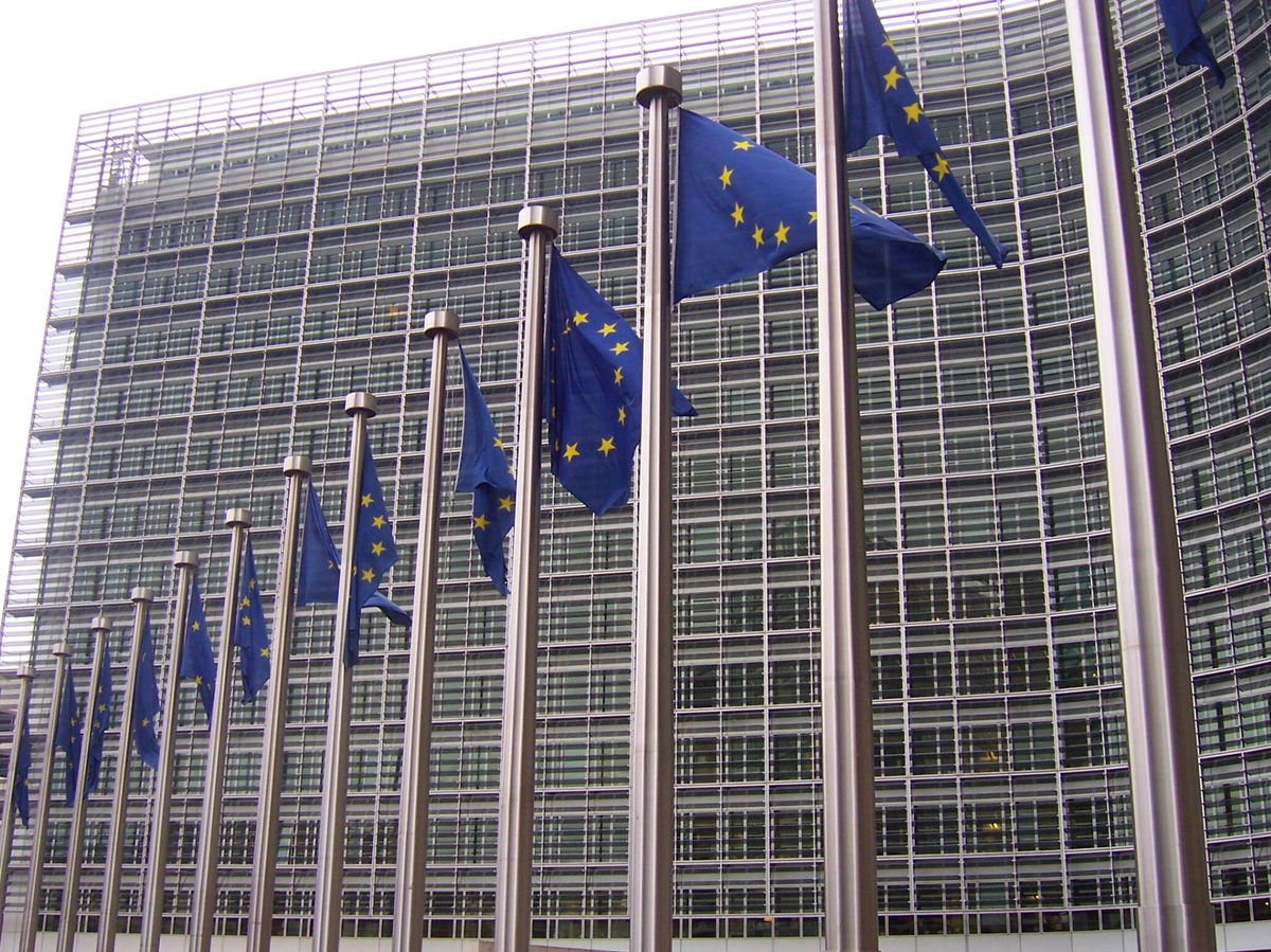 Foto: Sede de la Comisión Europea, que nos da un plazo de dos meses antes de elevar los expedientes abiertos a España al Tribunal de Justicia de la Unión Europea.