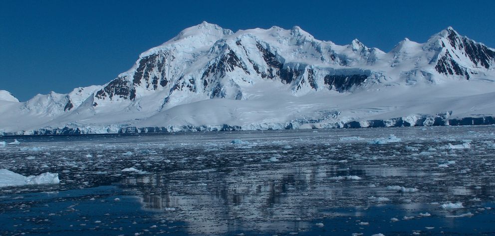 Vista de la isla Decepción, en la Antártida (Fotografía: UGR).
