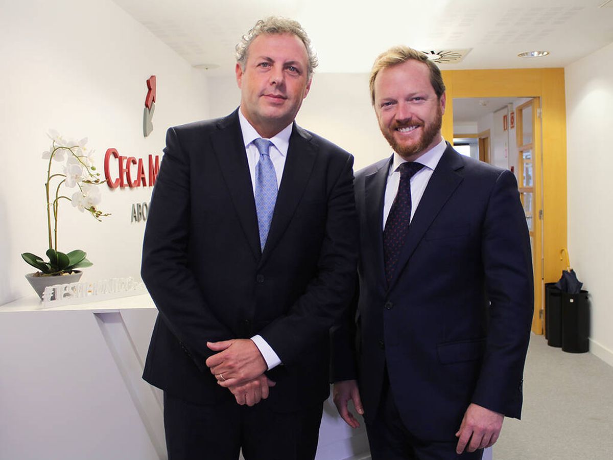 Foto: El nuevo socio Rafael Vallet (izquierda) junto a Santiago Torent, socio director de la oficina de Barcelona. 