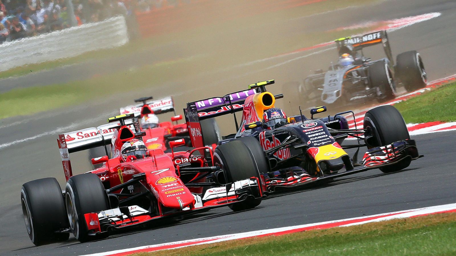 Foto: A la posible oferta de Mercedes para proveer motores a Red Bull, se une la de Ferrari (Efe)