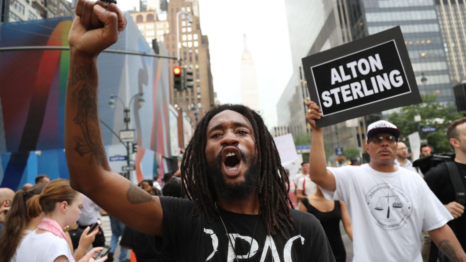 Foto: Manifestantes neoyorquinos protestan por los asesinatos de Delrawn Small (Nueva York), Alton Sterling (Louisiana) y Philando Castile (Minnesota) 