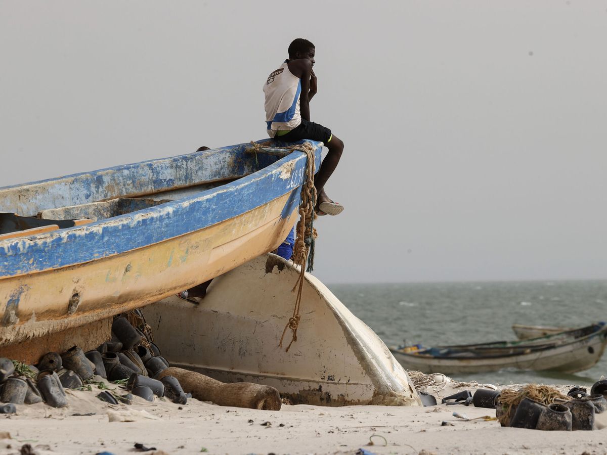 Foto: El barco donde viajaba el español habría colisionado con una pequeña embarcación local, según la justicia mauritana. (EFE/Chema Moya)