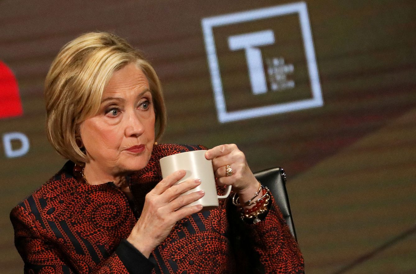 La exsecretaria de Estado Hillary Clinton en la Cumbre de Mujeres en el Mundo en Nueva York. (Reuters)