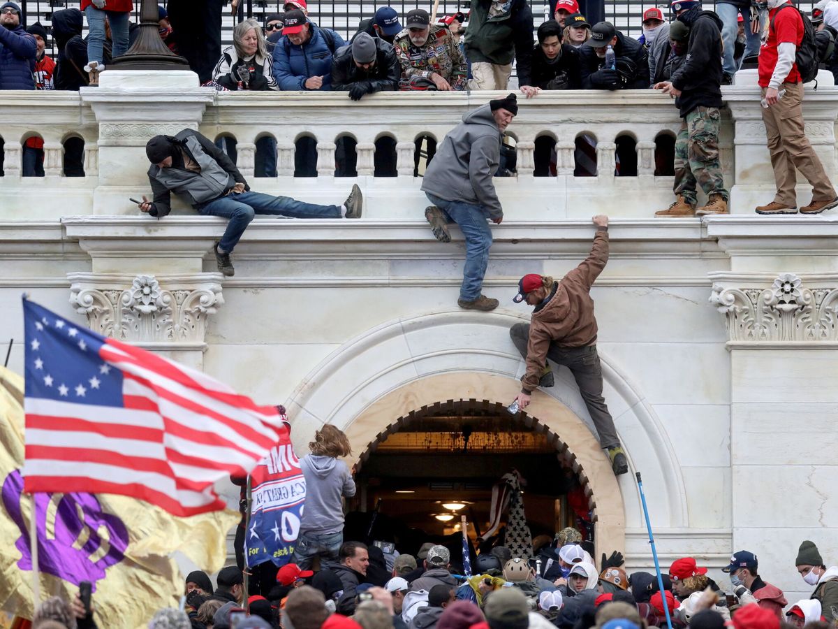 Foto: La turba de gente que asaltó el Capitolio el pasado 6 de enero. (Reuters)