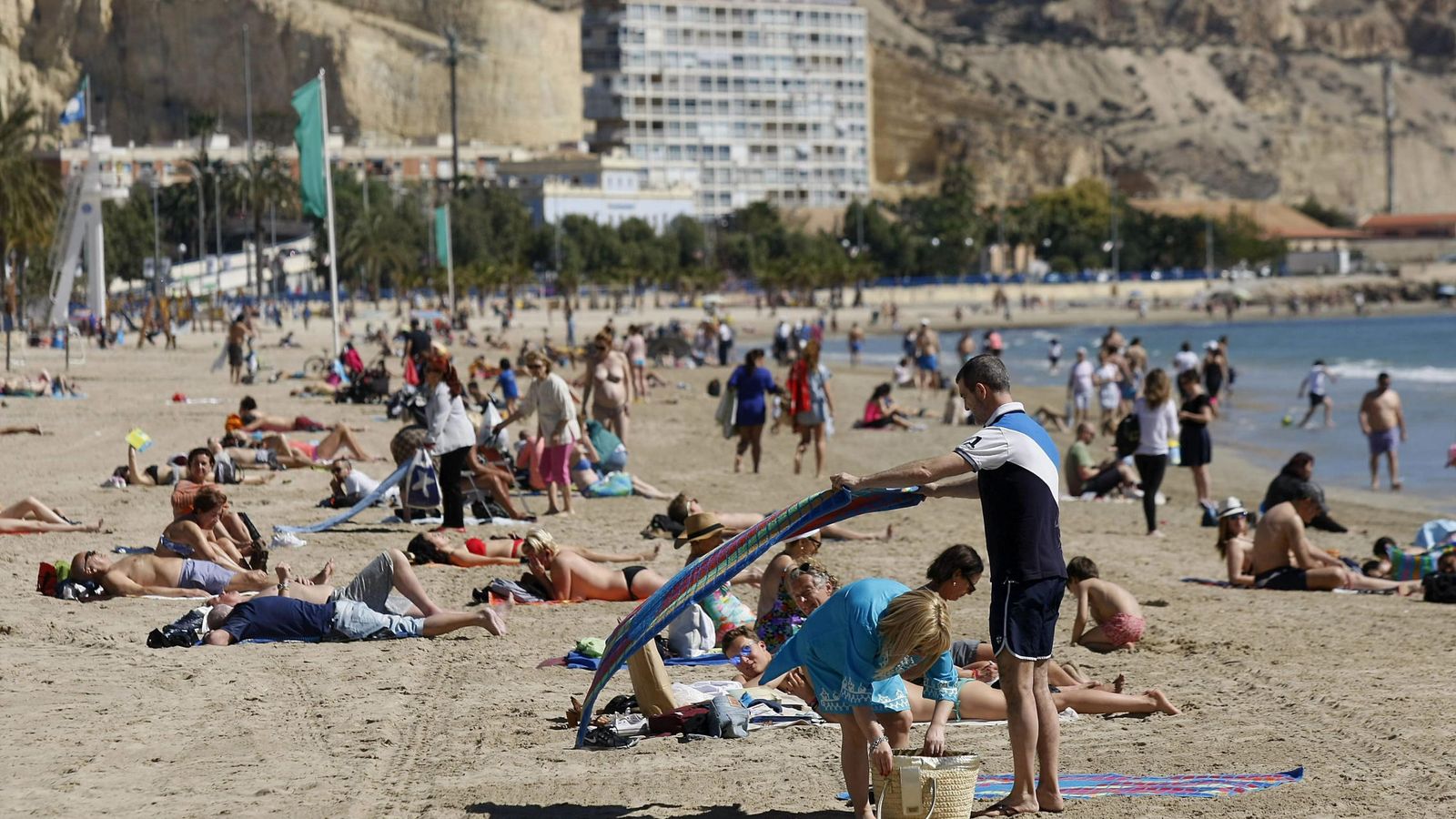 Foto: Playas en Alicante en Semana Santa (EFE)