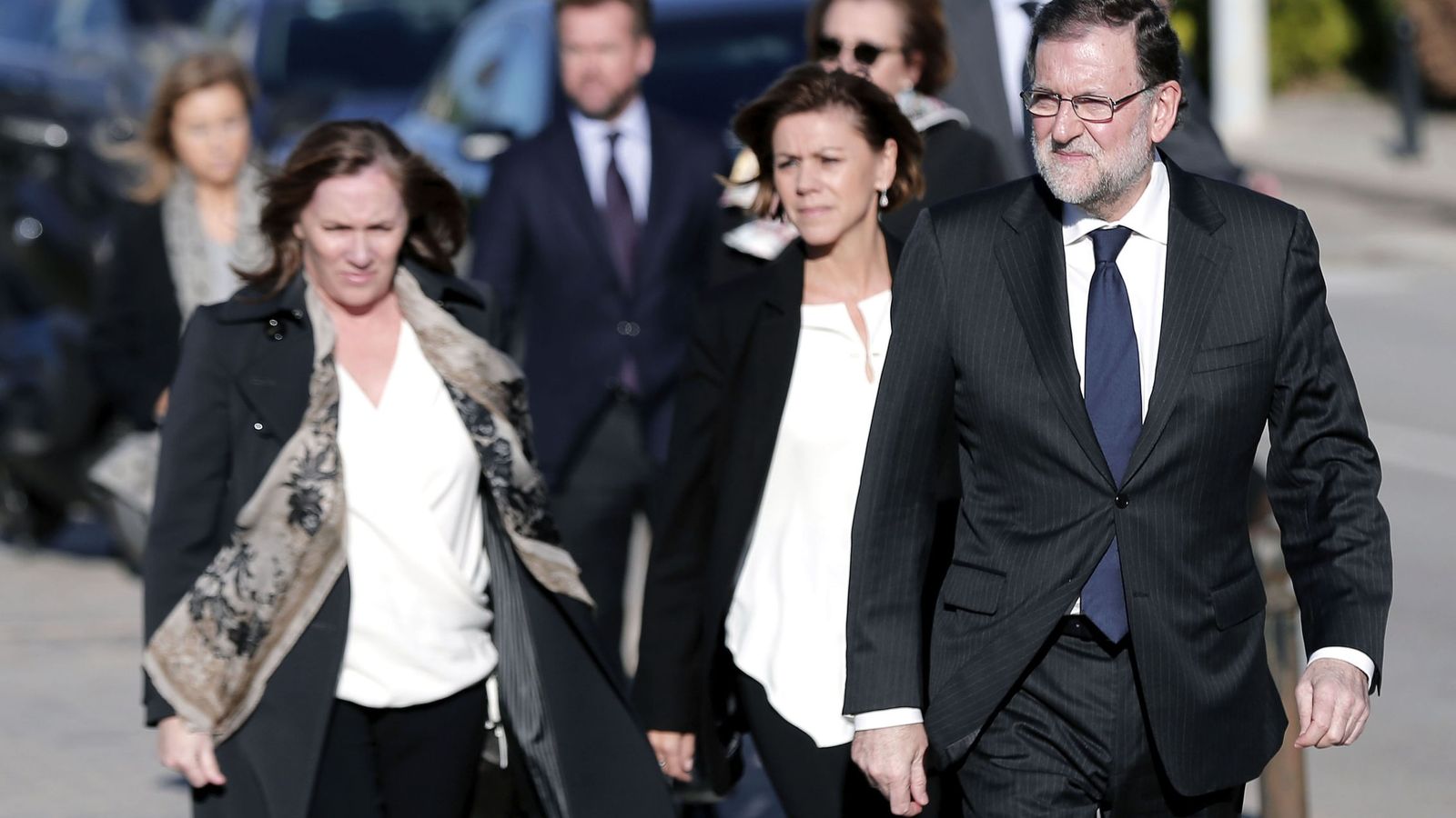 Foto: El presidente del Gobierno, Mariano Rajoy, a su llegada a la capilla ardiente. (EFE)