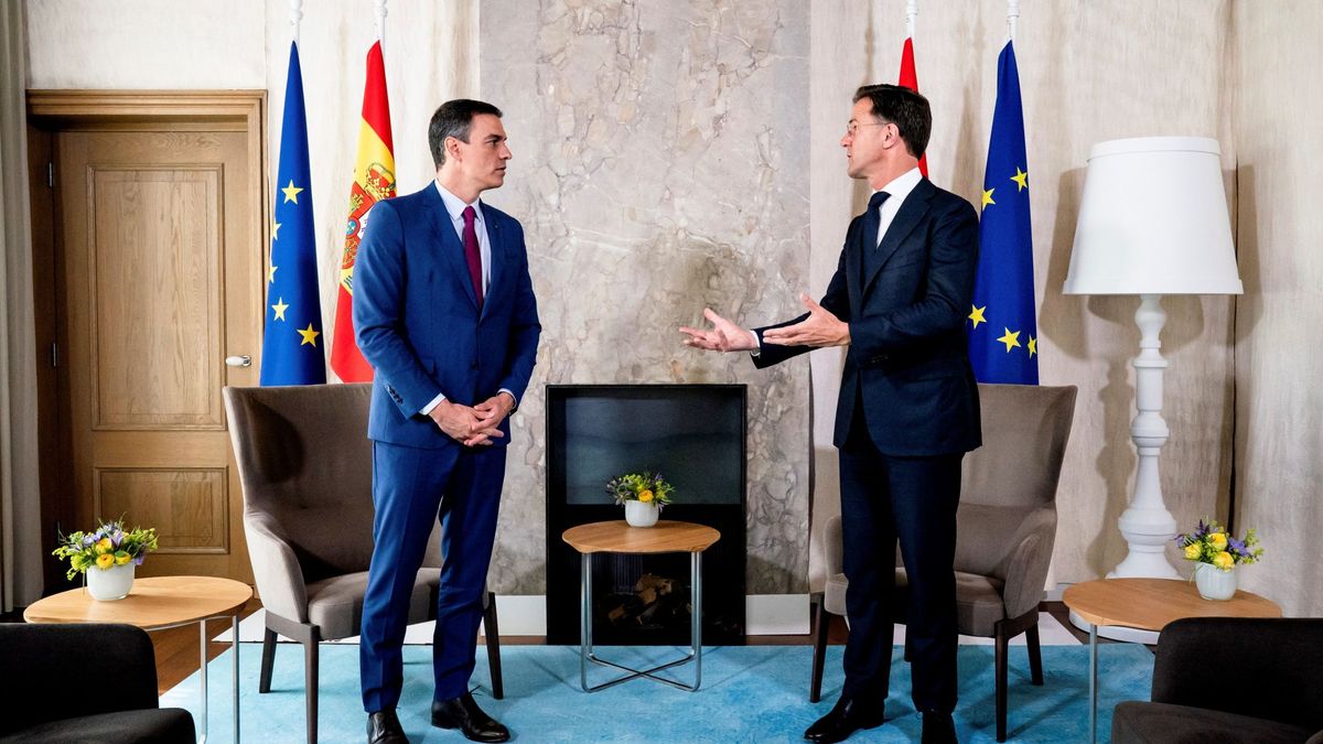 ¿Qué le pasa al primer ministro de Holanda con España?