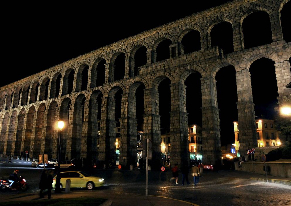 Foto: El acueducto de Segovia, pendiente de corregir las humedades del canal de plomo. (EFE)