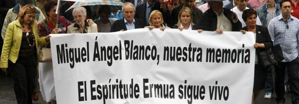 Foto: Ermua recuerda el secuestro de Miguel Ángel Blanco