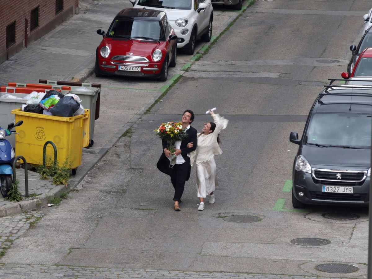 Foto: Una pareja de Trujillo pefirió no esperar y celebraron su boda en Madrid, a su manera. Foto: Efe
