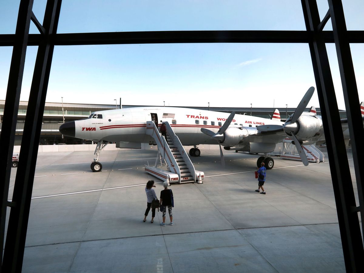 Foto: Casi veinte horas de secuestro del TWA 85, el más largo de todos los tiempos. (Reuters)