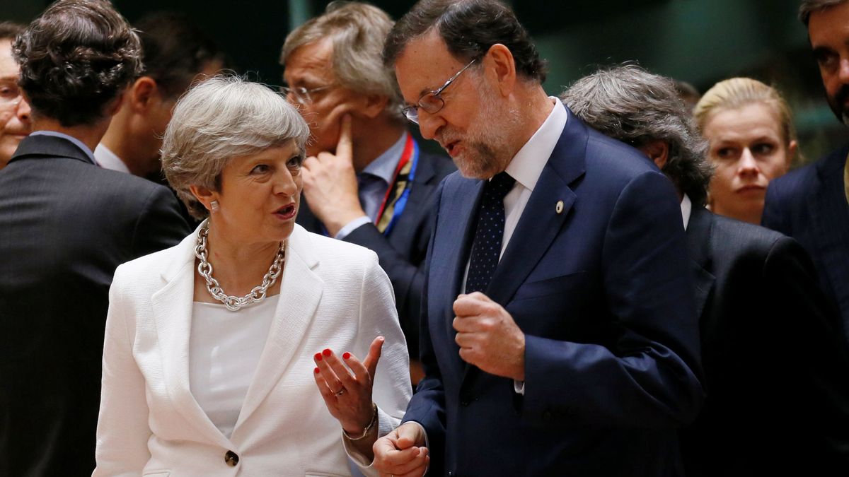Rajoy arrancará la campaña con visita a May en Londres y homenaje a la Constitución