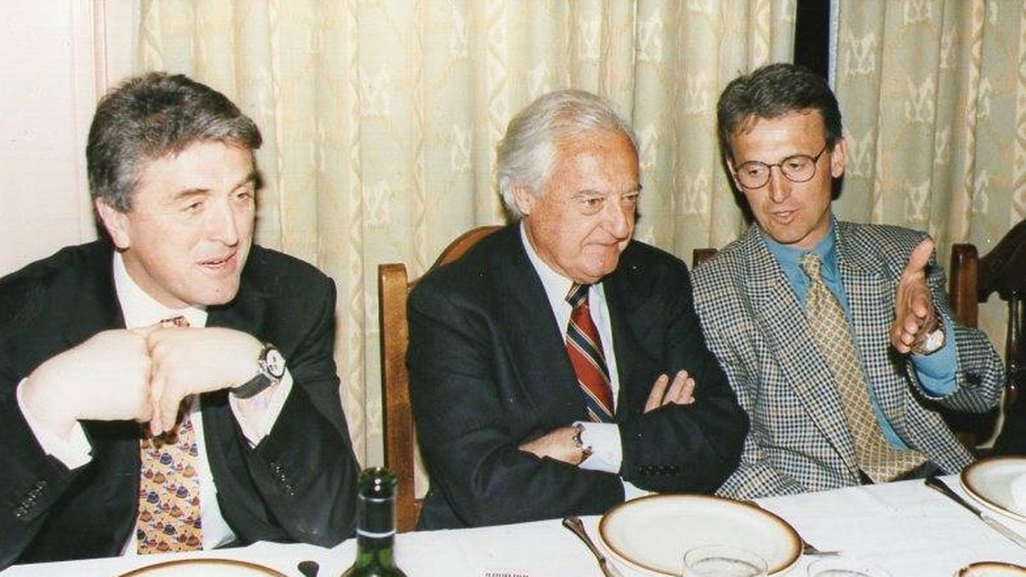 Benito Floro, junto a Ramón Mendoza y Radomir Antic. 