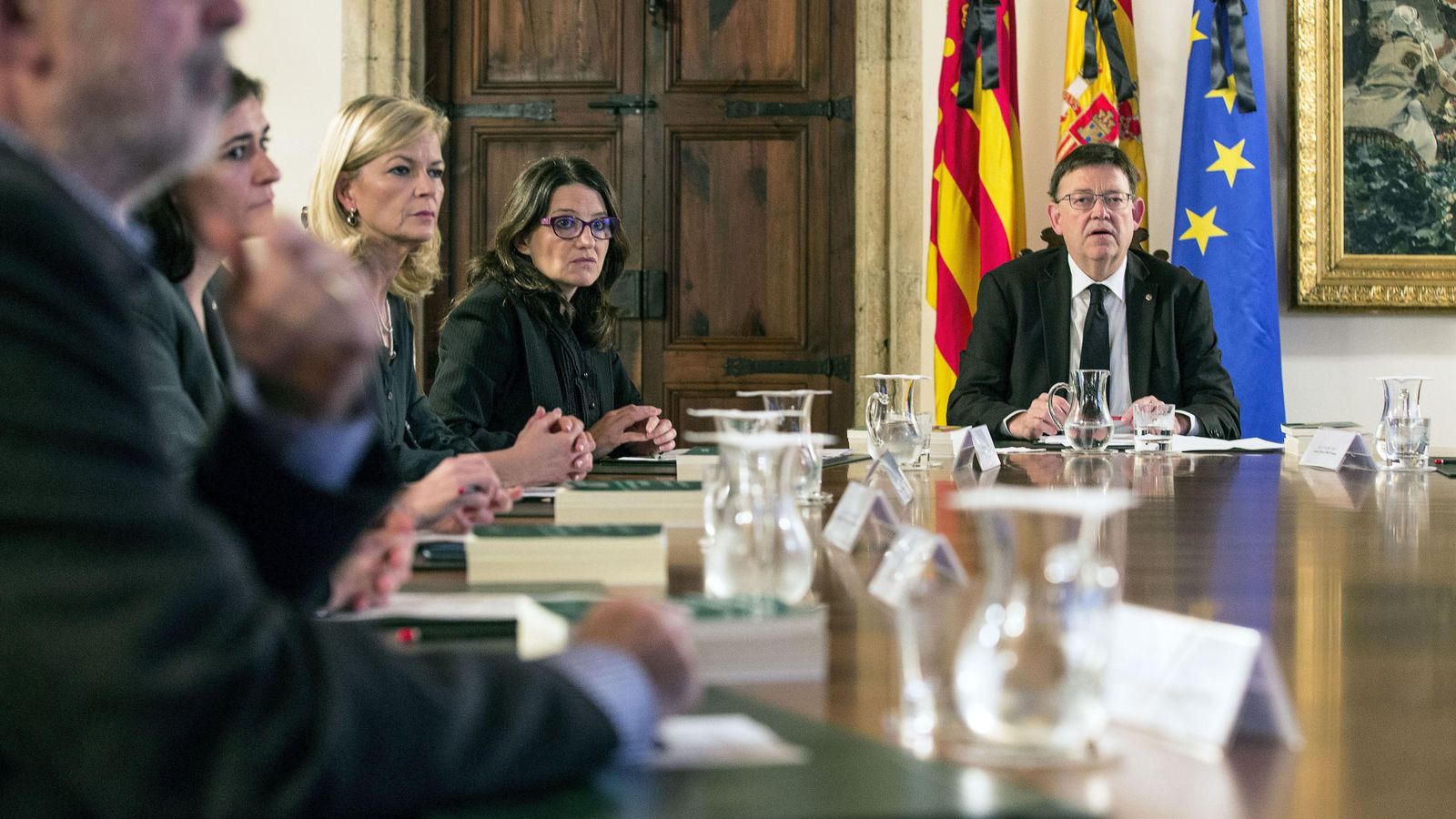 Foto: El president de la Generalitat, Ximo Puig, preside el pleno extraordinario del Consell. (EFE)