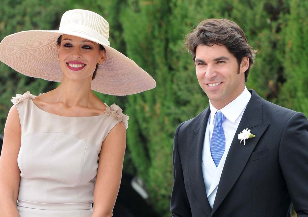 Foto: Eva González y Cayetano en la boda de Francisco Rivera el pasado mes de septiembre. (I.C.)