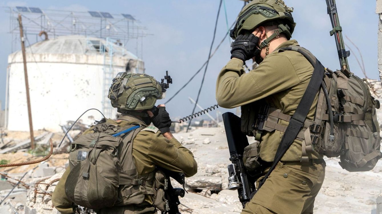 Foto: Dos soldados israelíes en la Franja de Gaza. (EFE/Ejército de Israel)