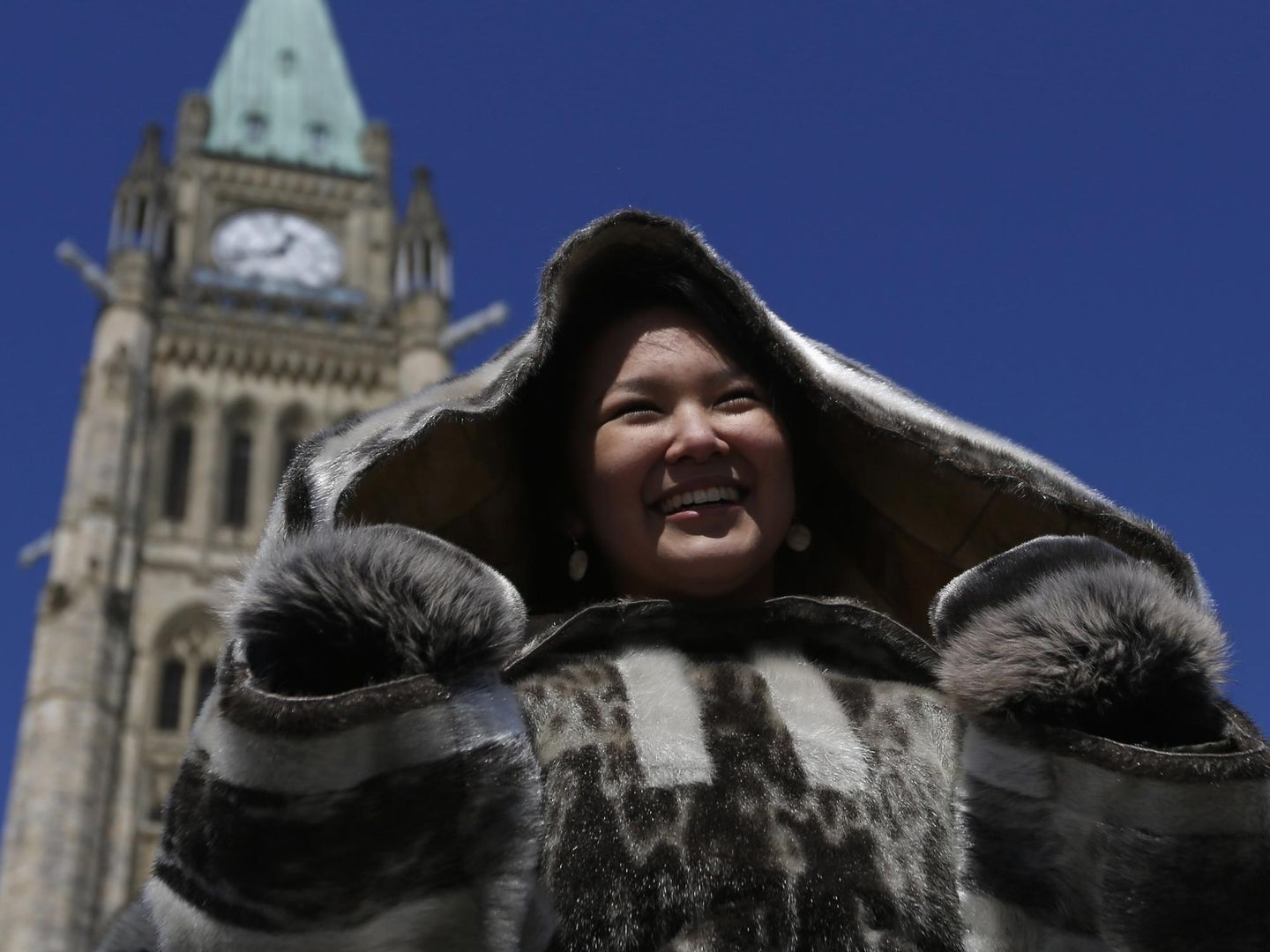 Manifestación a favor del comercio tradicional inuit en Ottawa. (Reuters) 