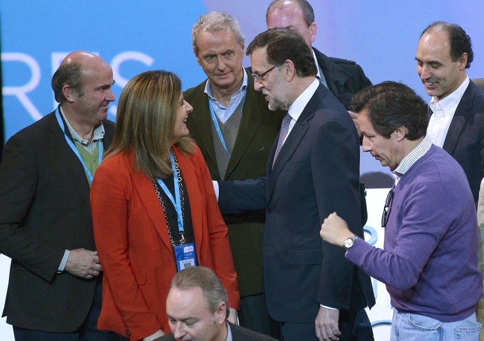Foto: Fátima Báñez y Mariano Rajoy, en la pasada Convención Nacional del PP. (Efe)
