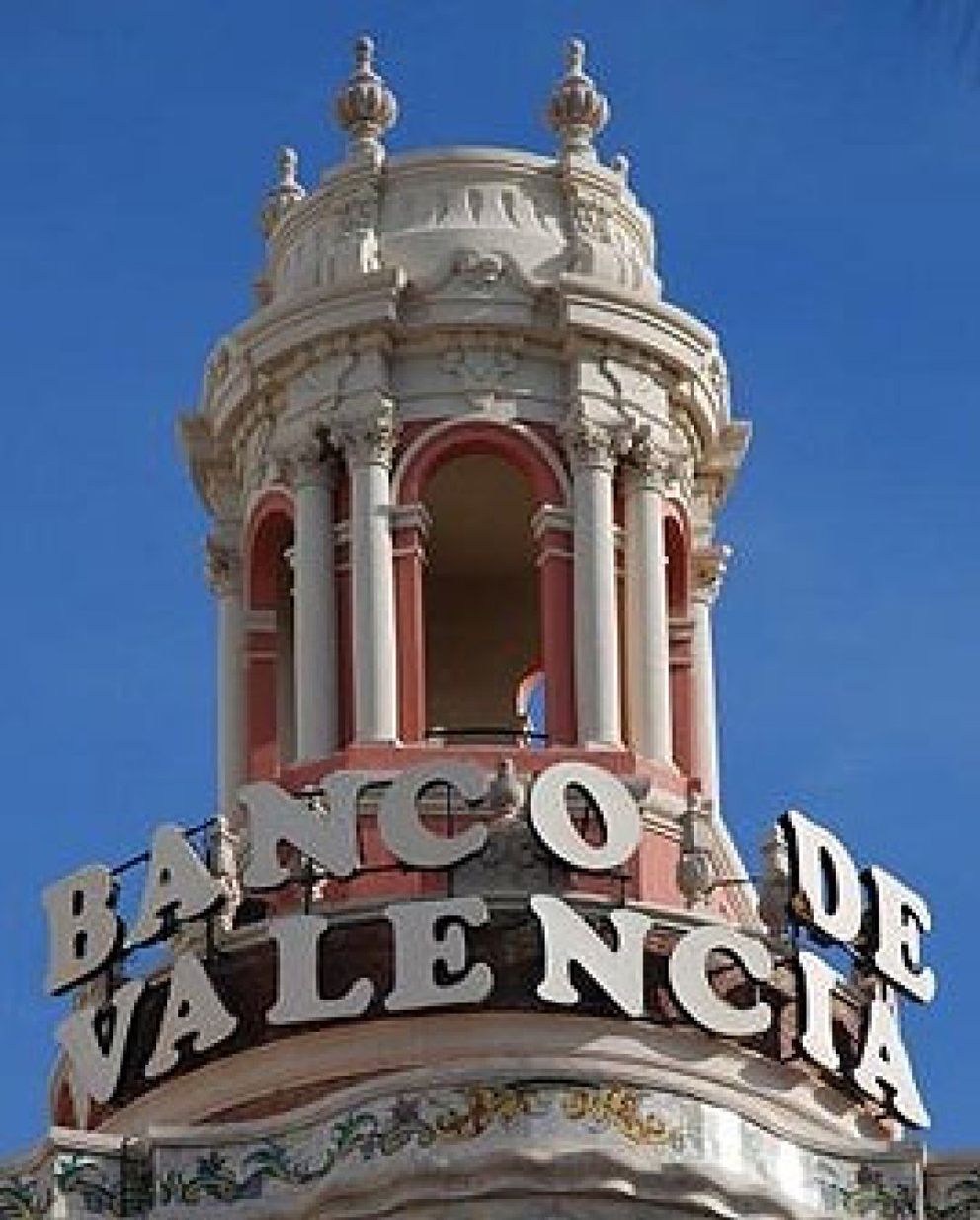 Foto: Banco de Valencia se vuelve a disparar tras la mejora de previsión de Moody´s