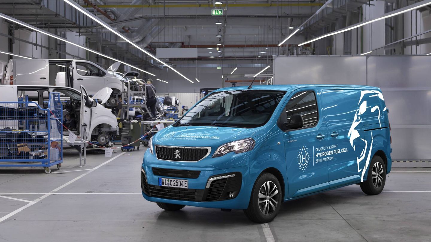 La transformación final se realiza en Alemania, pero tanto el Peugeot como el Citroën se fabrican en Francia.