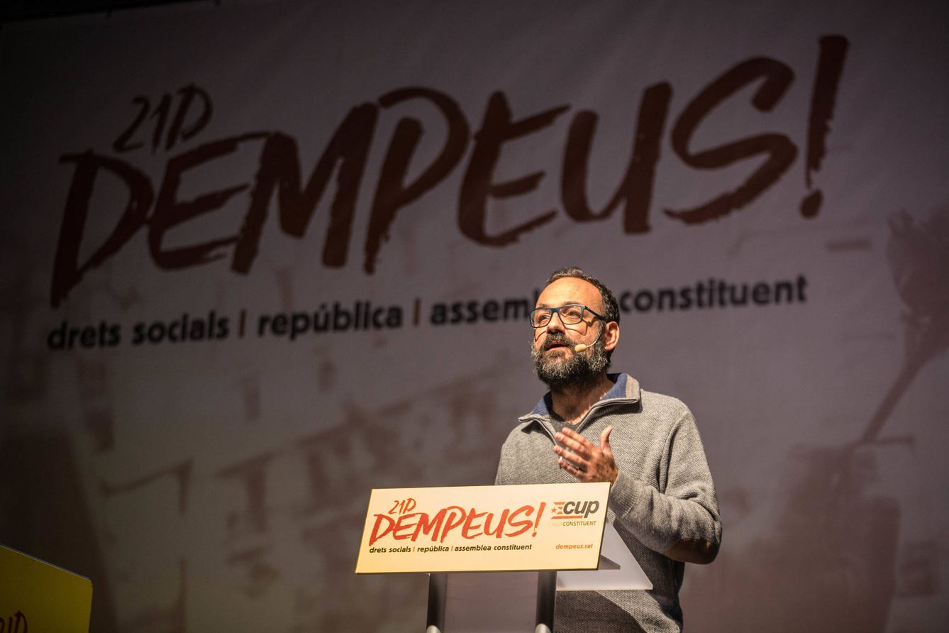 Benet Salellas, diputado de la CUP en la última legislatura, durante el mítin. (D.B.)