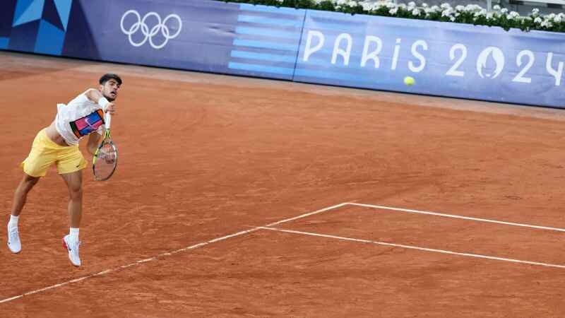 Foto de Alcaraz debuta contra Hady Habib en la tierra de Roland Garros