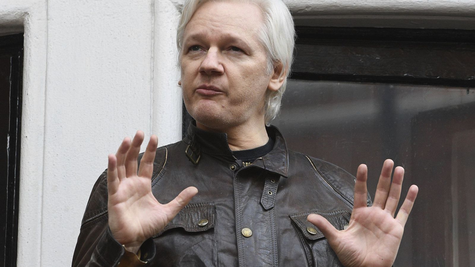 Foto: El fundador de Wikileaks, Julian Assange, mantuvo una pelea con Pérez-Reverte este fin de semana. (EFE)